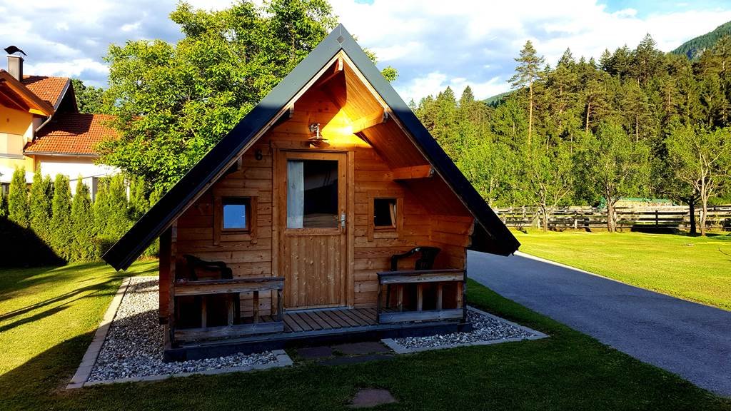 A Radlerstation Sandhof kerékpáros pihenő mini glamping faházai