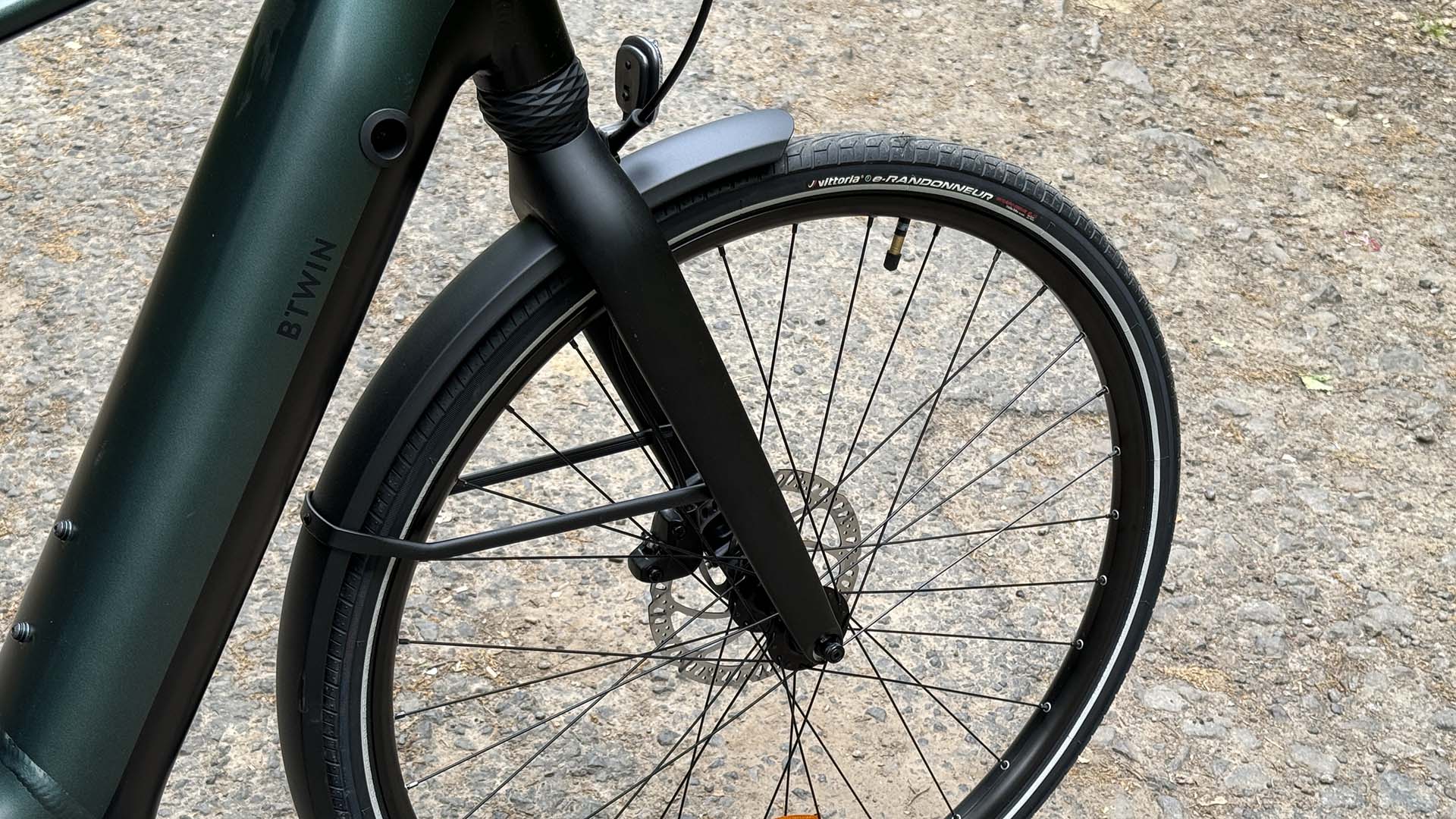 Ennyiért majdnem beleköthetetlen! Automata váltós Btwin ebike a górcső alatt.-4