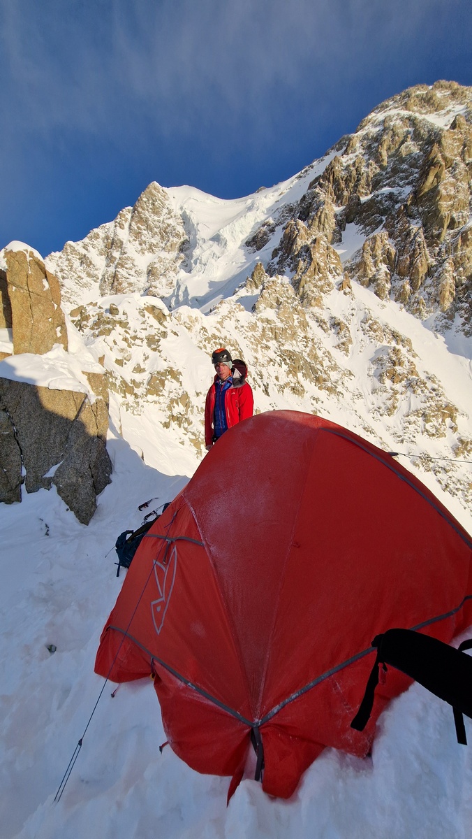 Magyar alpinisták télen nyitottak új utat Grúzia legmagasabb hegyén-3